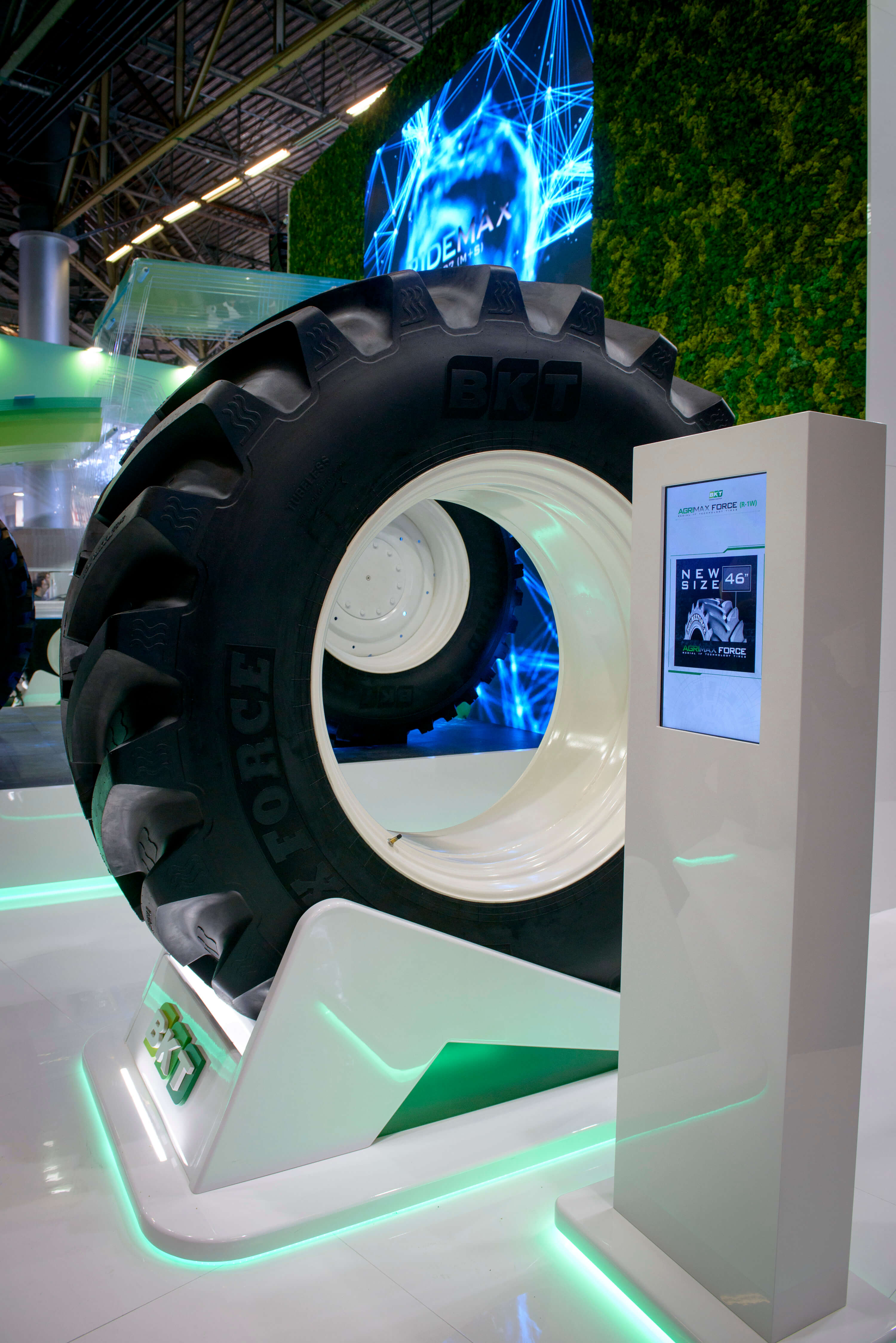 Say hello to BKT’s biggest radial agriculture tire! 3