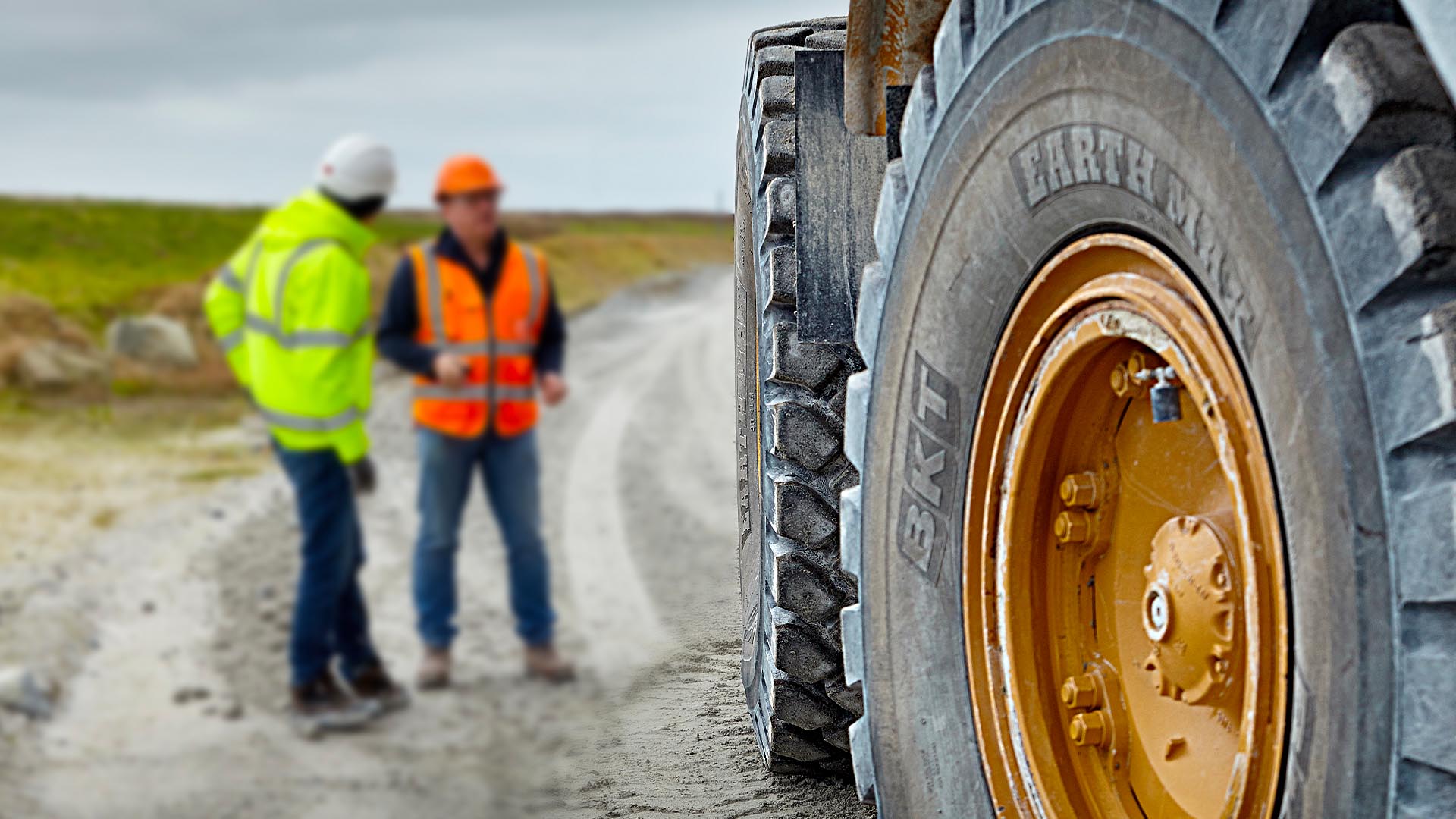 Choosing a tire is not an easy job! No need to worry – BKT experts are here for you!