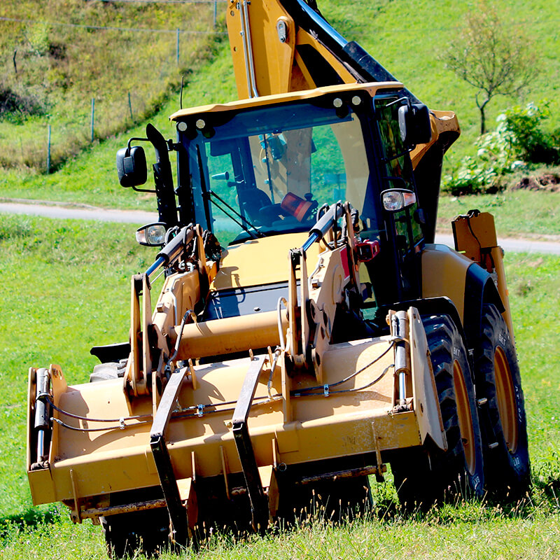 Tractor en la agricultura moderna y la construcción 1