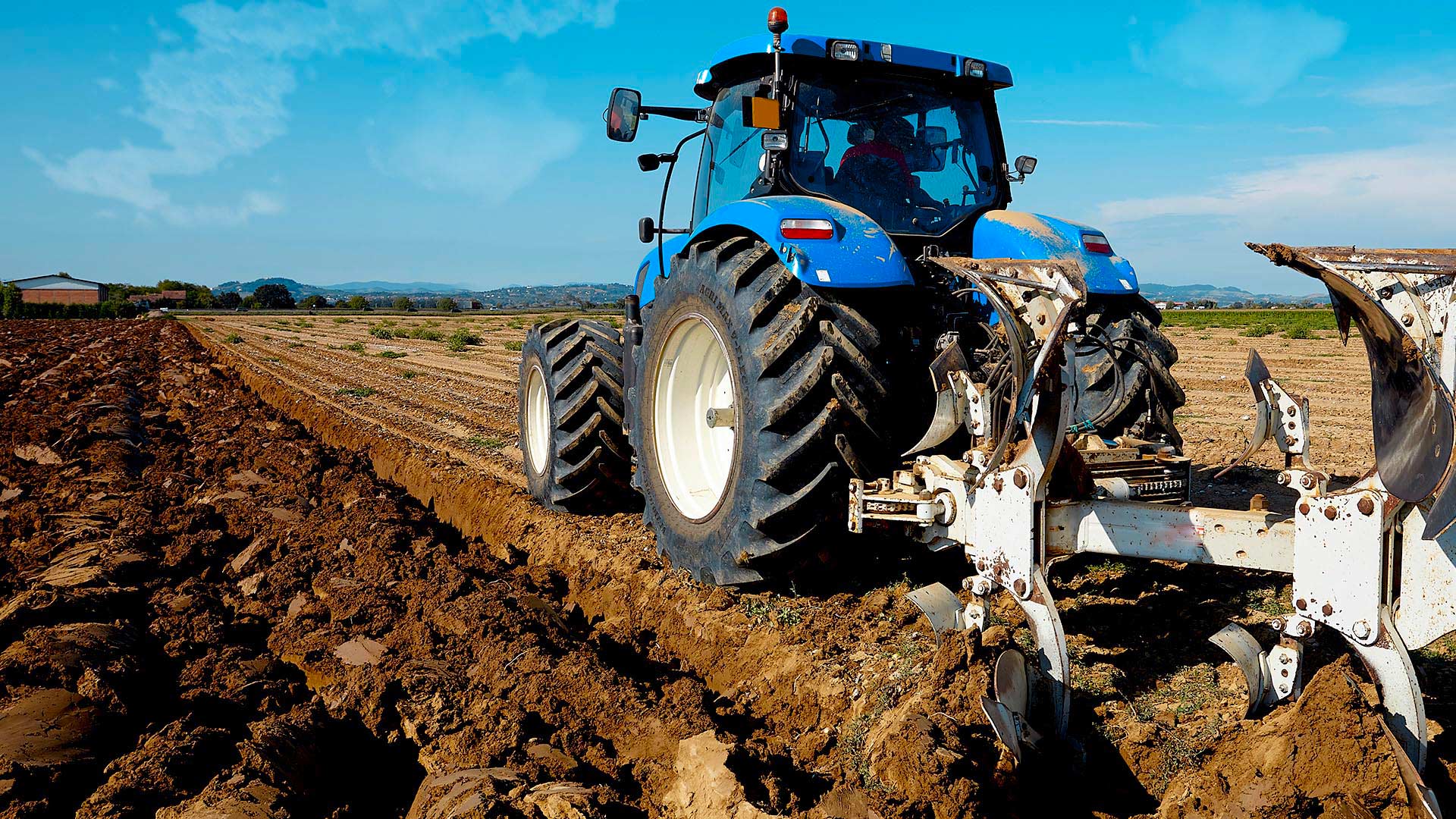 Combien pèse un pneu de tracteur ? | Vous pourriez être étonné !