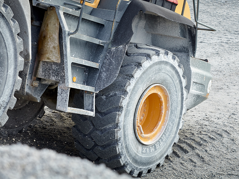 Optimizing Construction Machinery Performance: A Guide to Radial Tires 1