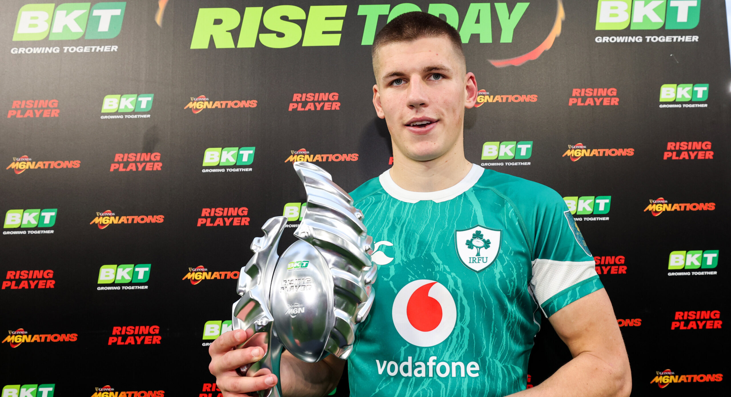 SAM PRENDERGAST WINS THE BKT RISING PLAYER AWARD OF THE SIX NATIONS