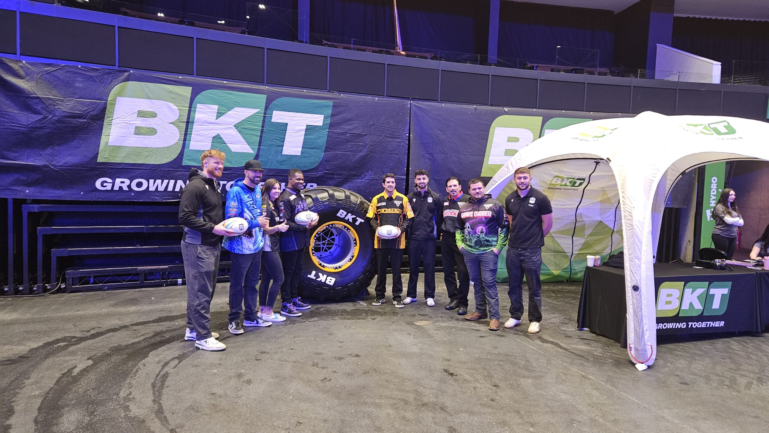 RUGBY AND MONSTER JAM: A HISTORIC ENCOUNTER THANKS TO BKT